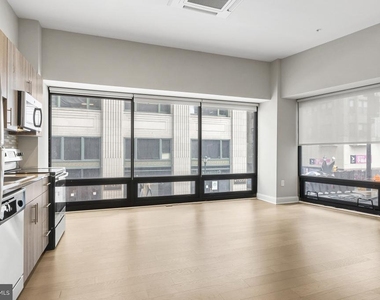 1300 Chestnut Street - Photo Thumbnail 4