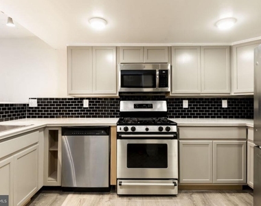 1329 Lombard Street - Photo Thumbnail 23