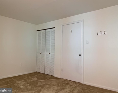 1211 Locust Street - Photo Thumbnail 9