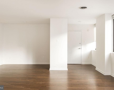 1220 Sansom Street - Photo Thumbnail 7