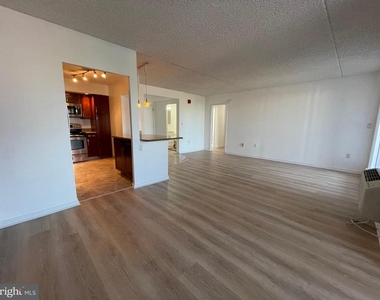 530 S 2nd Street - Photo Thumbnail 5
