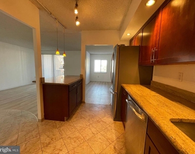 530 S 2nd Street - Photo Thumbnail 9
