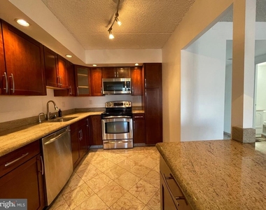 530 S 2nd Street - Photo Thumbnail 8