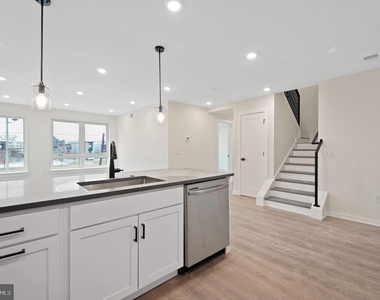 1721 N 21st Street - Photo Thumbnail 3