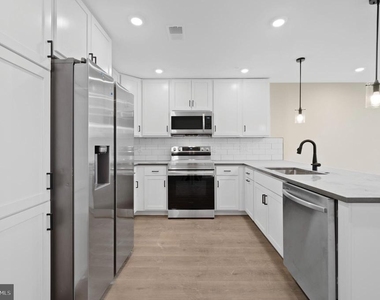 1721 N 21st Street - Photo Thumbnail 2