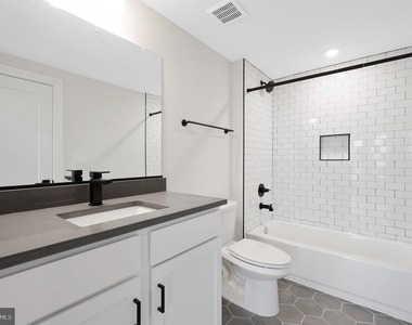 1721 N 21st Street - Photo Thumbnail 8