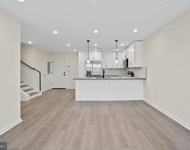 1721 N 21st Street - Photo Thumbnail 5