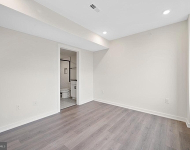 1721 N 21st Street - Photo Thumbnail 13