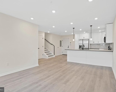1721 N 21st Street - Photo Thumbnail 4
