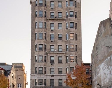 1218 Walnut Street - Photo Thumbnail 4