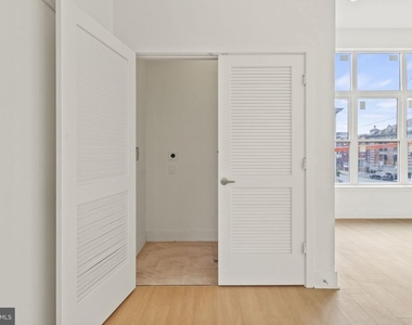 3952 Lancaster Avenue - Photo Thumbnail 5