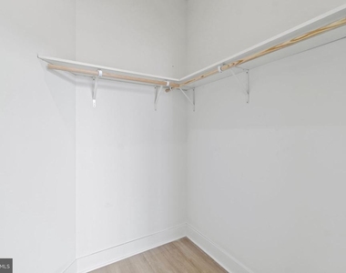 3952 Lancaster Avenue - Photo Thumbnail 8