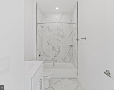 3952 Lancaster Avenue - Photo Thumbnail 13