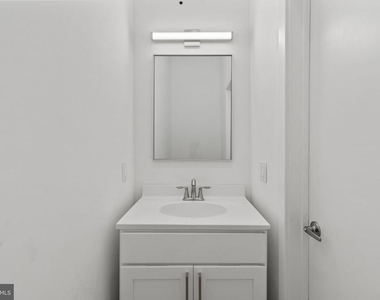 3952 Lancaster Avenue - Photo Thumbnail 12