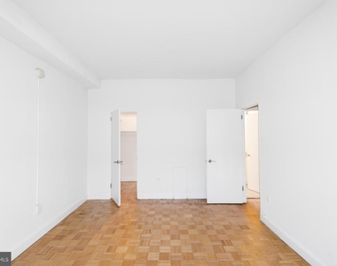1218 Walnut Street - Photo Thumbnail 9