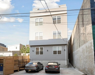 2513 N Howard Street - Photo Thumbnail 18