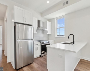 2513 N Howard Street - Photo Thumbnail 1