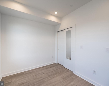 2137 Cross Street - Photo Thumbnail 12