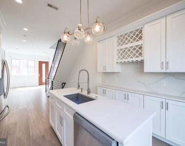 2137 Cross Street - Photo Thumbnail 7