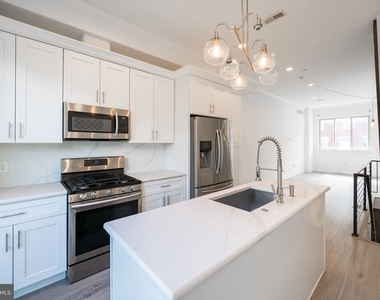 2137 Cross Street - Photo Thumbnail 6