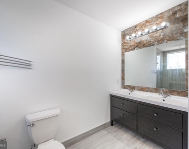 2137 Cross Street - Photo Thumbnail 29