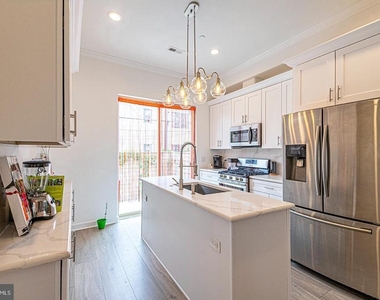 2137 Cross Street - Photo Thumbnail 22