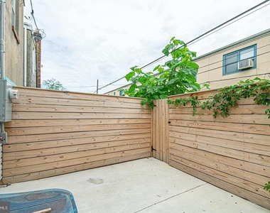 2137 Cross Street - Photo Thumbnail 1