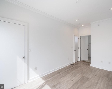 2137 Cross Street - Photo Thumbnail 23