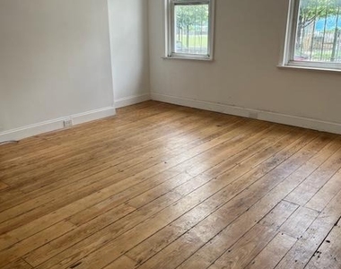 1622 Montrose Street - Photo Thumbnail 10