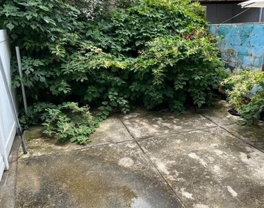 1622 Montrose Street - Photo Thumbnail 4
