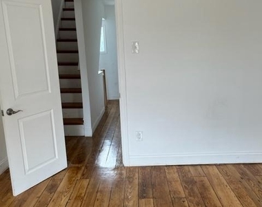 1622 Montrose Street - Photo Thumbnail 8