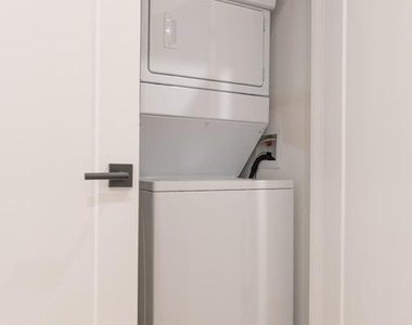 1421 E Columbia Avenue - Photo Thumbnail 30