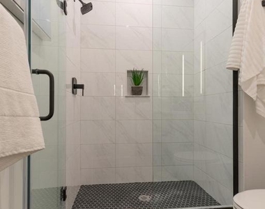 1421 E Columbia Avenue - Photo Thumbnail 25