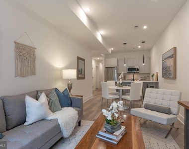 1421 E Columbia Avenue - Photo Thumbnail 1