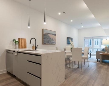1421 E Columbia Avenue - Photo Thumbnail 6