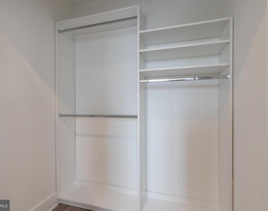 1421 E Columbia Avenue - Photo Thumbnail 22