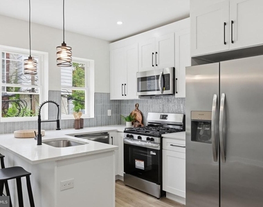 512 S Yewdall Street - Photo Thumbnail 9
