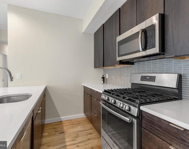 1317 Frankford Avenue - Photo Thumbnail 8