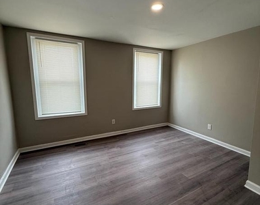 1859 E Cornwall Street - Photo Thumbnail 12