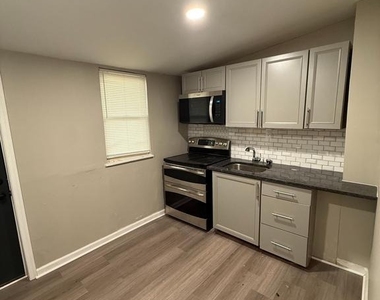 1859 E Cornwall Street - Photo Thumbnail 6