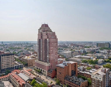 1512 Spruce Street - Photo Thumbnail 13