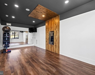 3040 Larkwood Circle - Photo Thumbnail 35