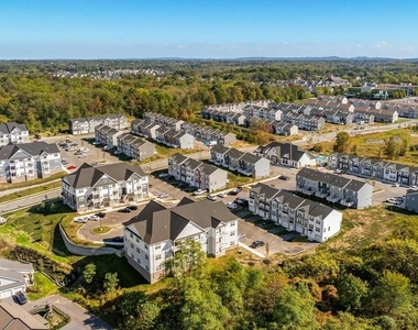 3040 Larkwood Circle - Photo Thumbnail 2