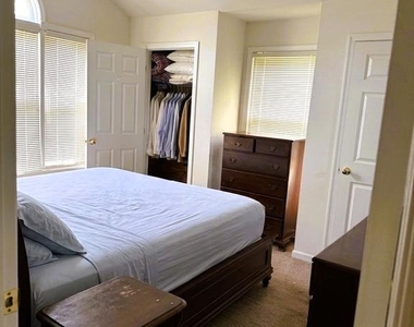 515 N Main Street - Photo Thumbnail 4