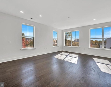229 Lewis Fisher Drive - Photo Thumbnail 10