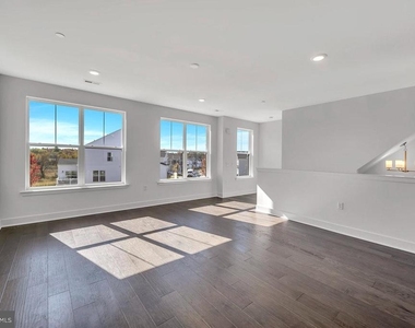 229 Lewis Fisher Drive - Photo Thumbnail 9