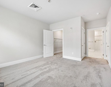 500 Garden Park Boulevard - Photo Thumbnail 8