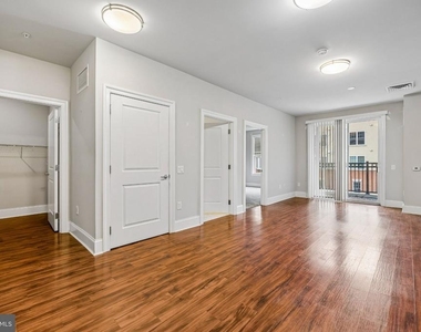 500 Garden Park Boulevard - Photo Thumbnail 11