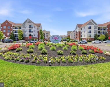 500 Garden Park Boulevard - Photo Thumbnail 3