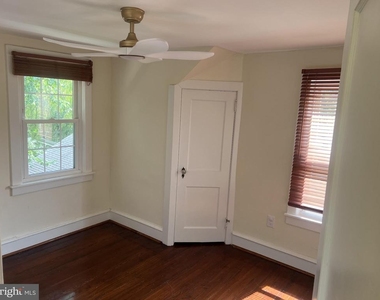 19 Snowden Avenue - Photo Thumbnail 8